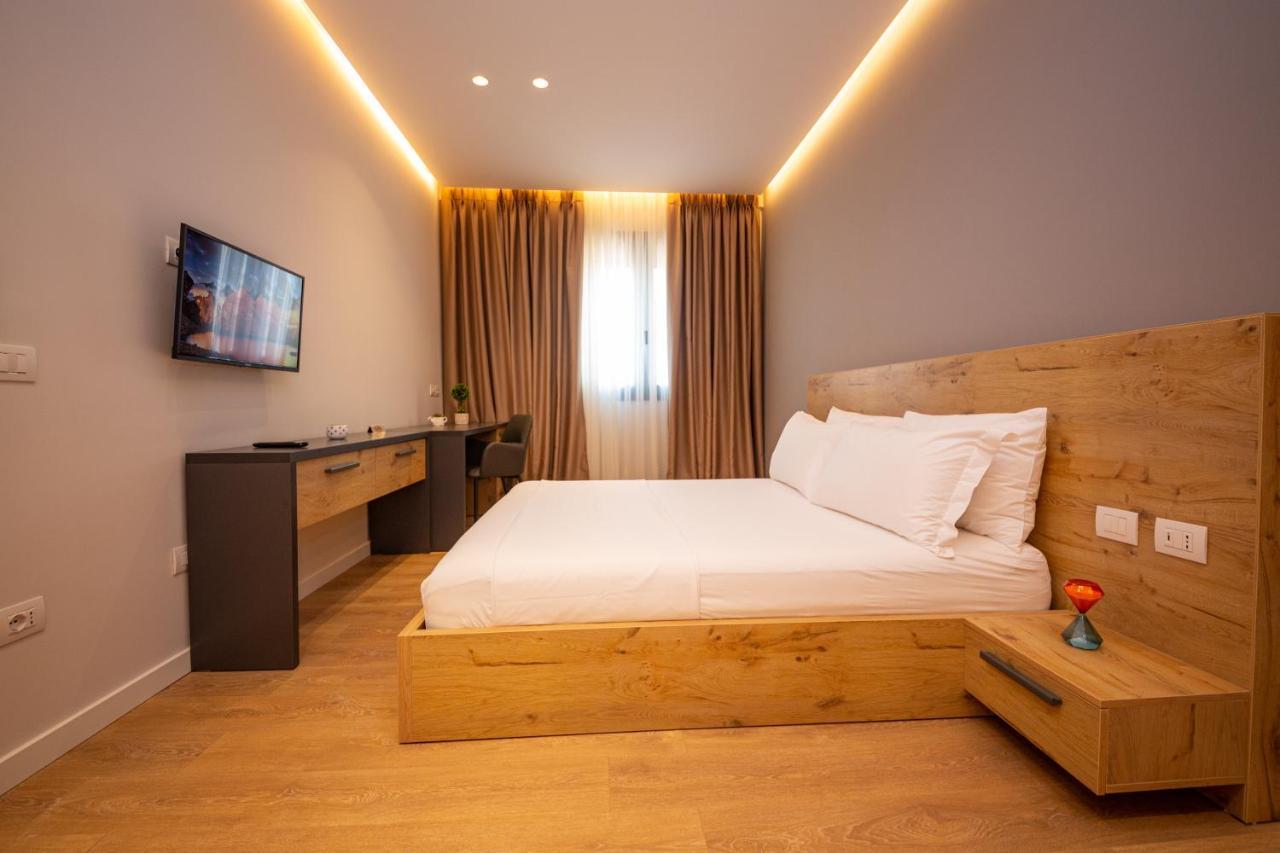 Central Chic Apartments ติรานา ภายนอก รูปภาพ