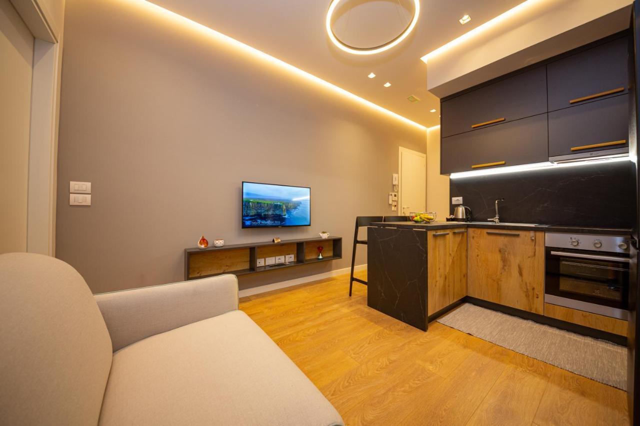 Central Chic Apartments ติรานา ภายนอก รูปภาพ