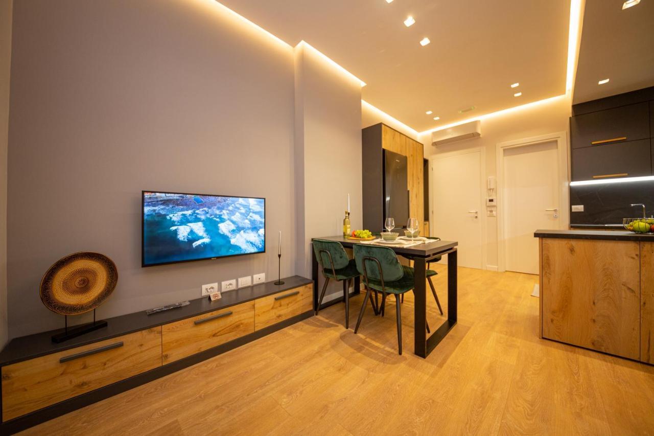 Central Chic Apartments ติรานา ภายนอก รูปภาพ